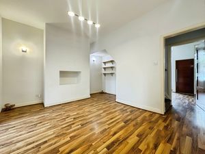 Dining room- click for photo gallery